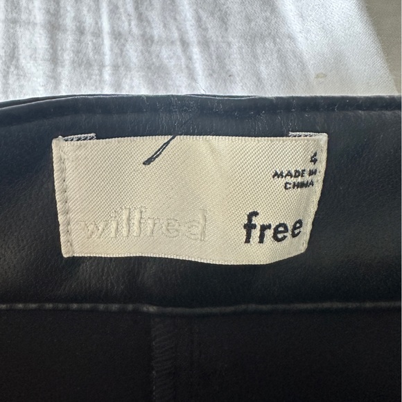 Wilfred free Aritzia faux leather cargo pants - Picture 3 of 6